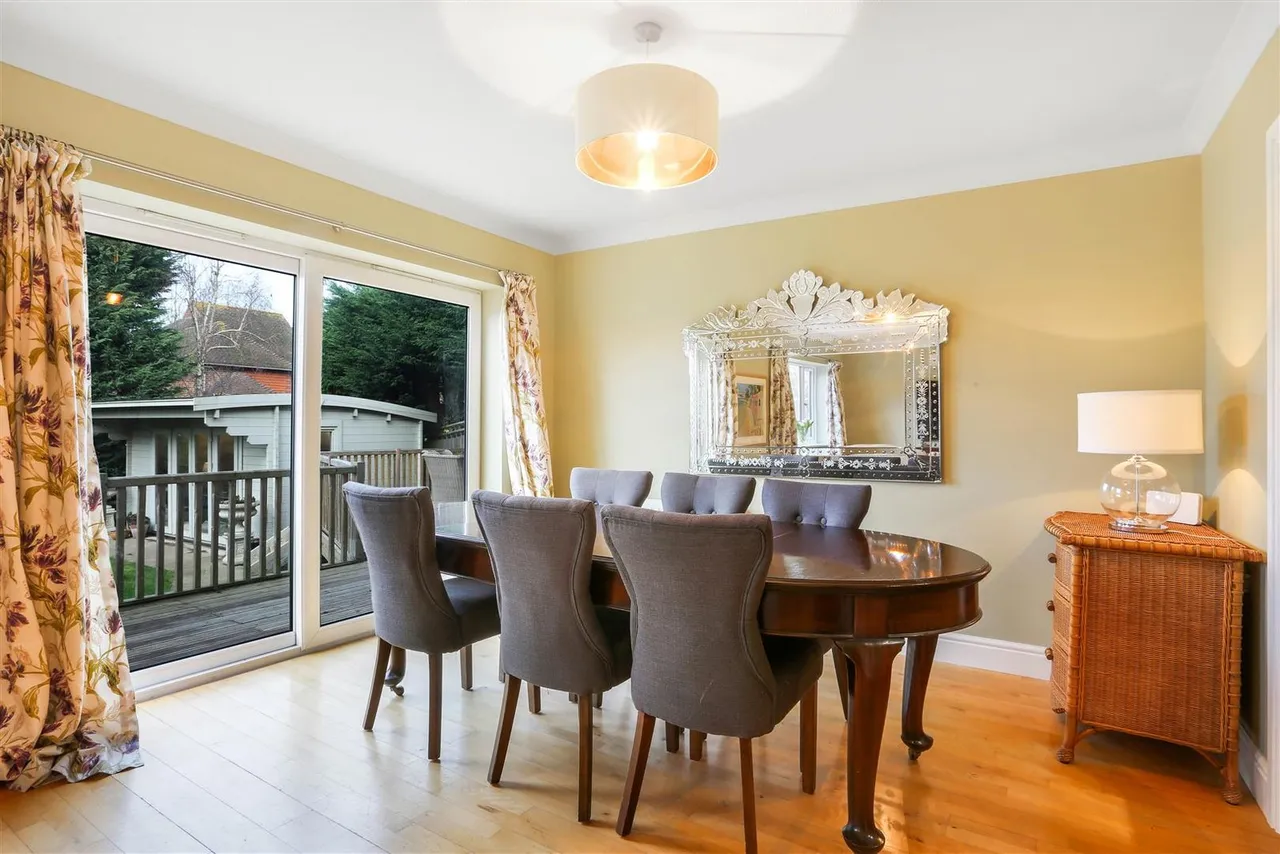 Leatherhead Road, Great Bookham, KT23 4RR, photo 5