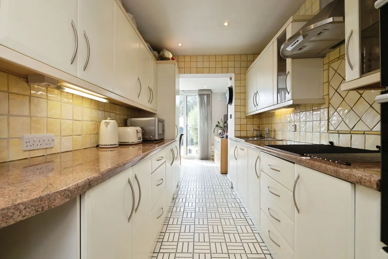Windermere Gardens, Ilford, IG4, photo 8