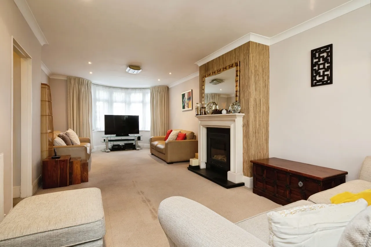Windermere Gardens, Ilford, IG4, photo 4