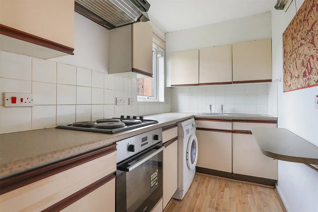 Markham Road, Capel, RH5, photo 3