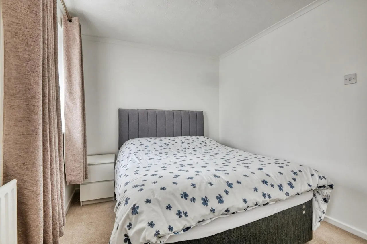 Lindisfarne, Glascote, B77, photo 12