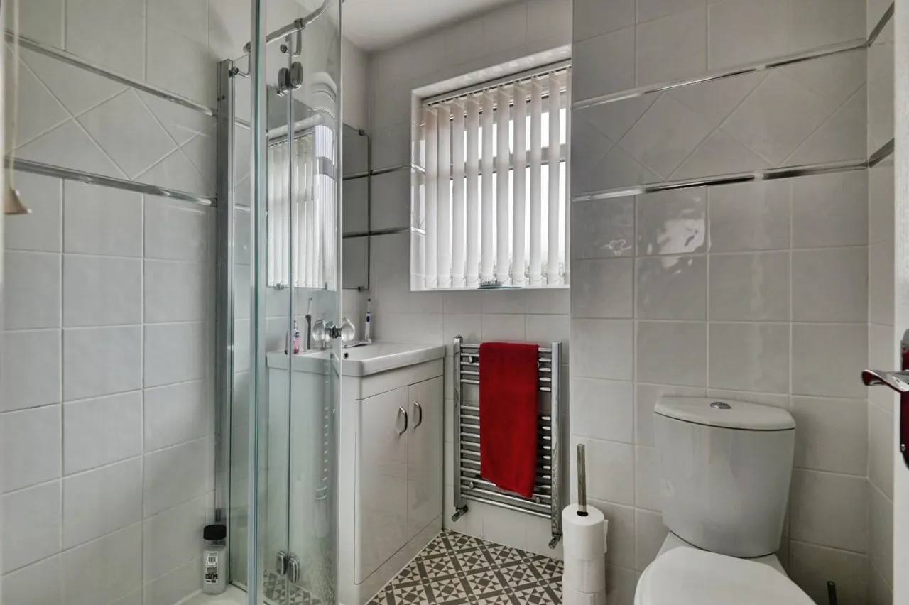 Lindisfarne, Glascote, B77, photo 15