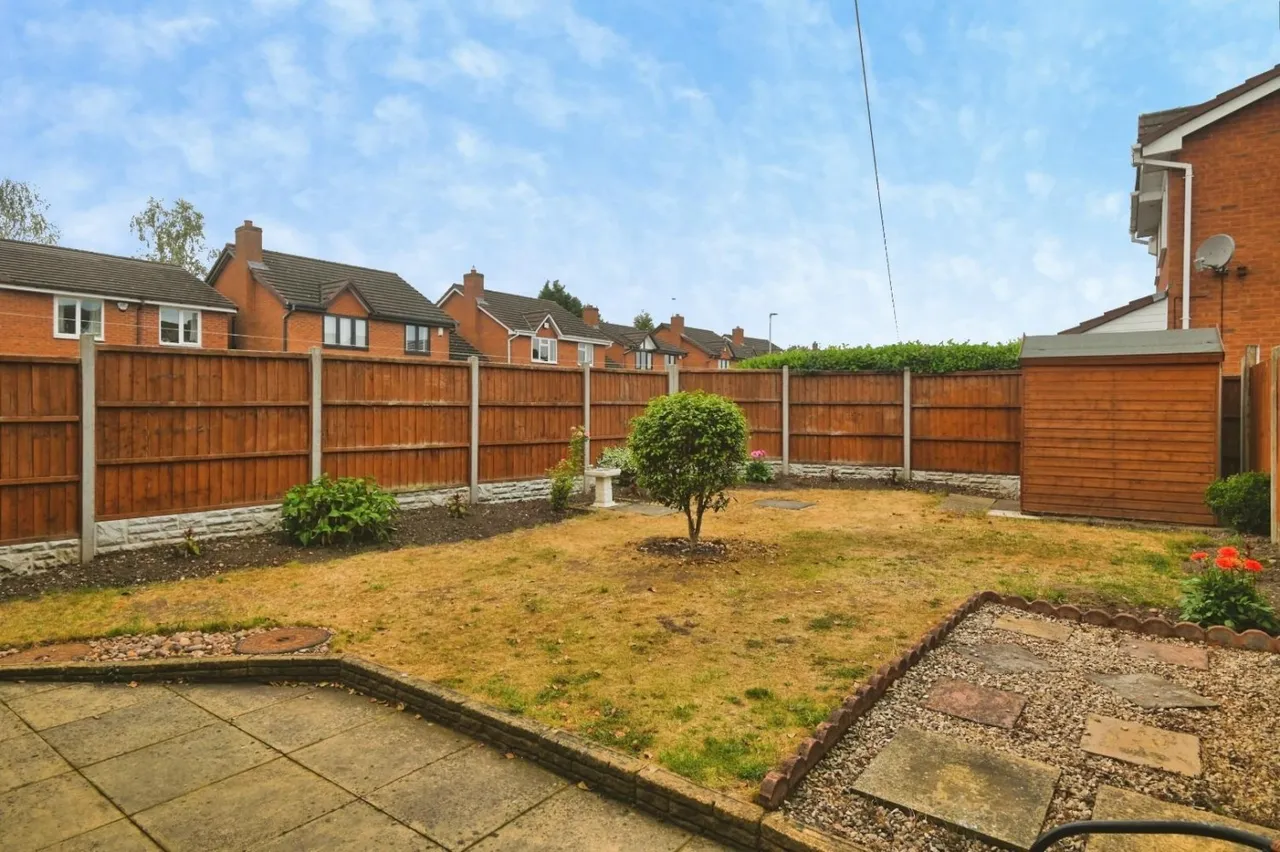 Lindisfarne, Glascote, B77, photo 17
