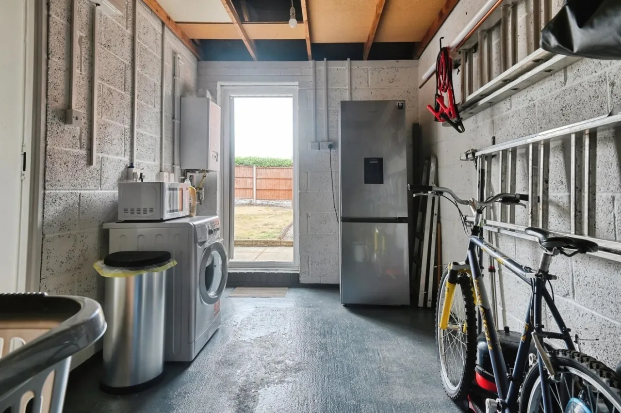 Lindisfarne, Glascote, B77, photo 16