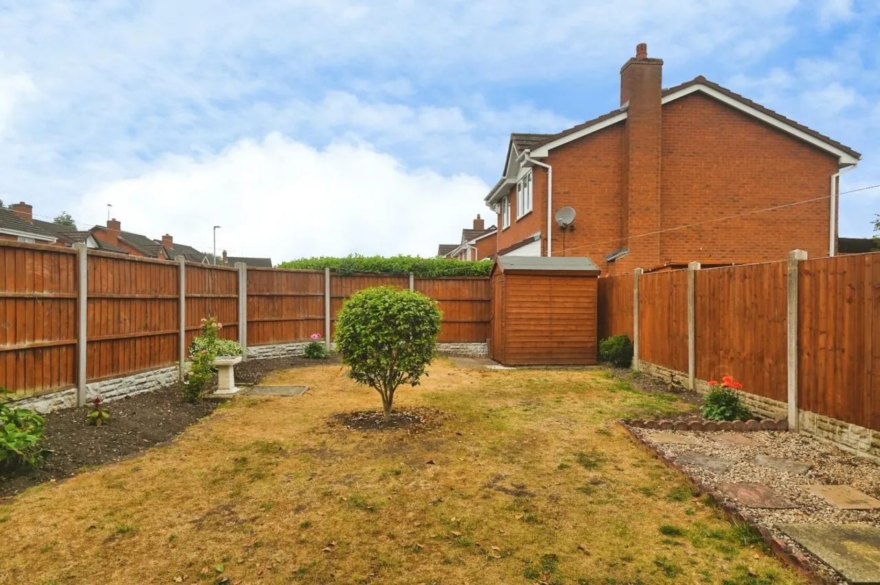 Lindisfarne, Glascote, B77, photo 18