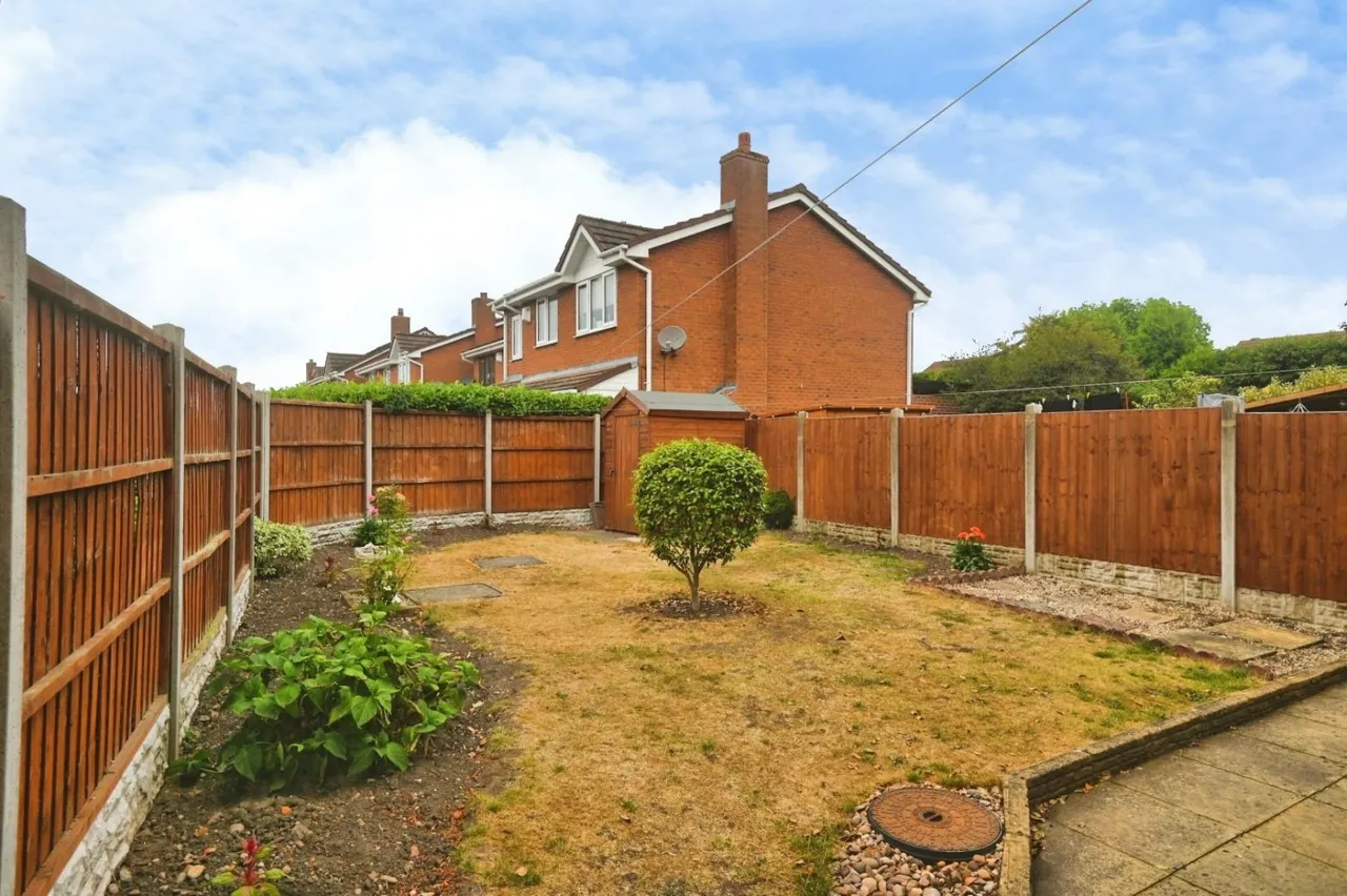 Lindisfarne, Glascote, B77, photo 19