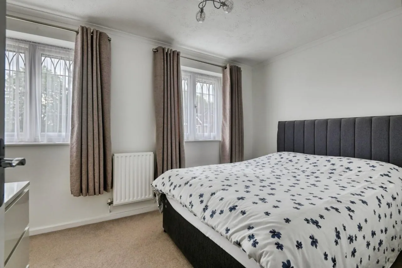 Lindisfarne, Glascote, B77, photo 11
