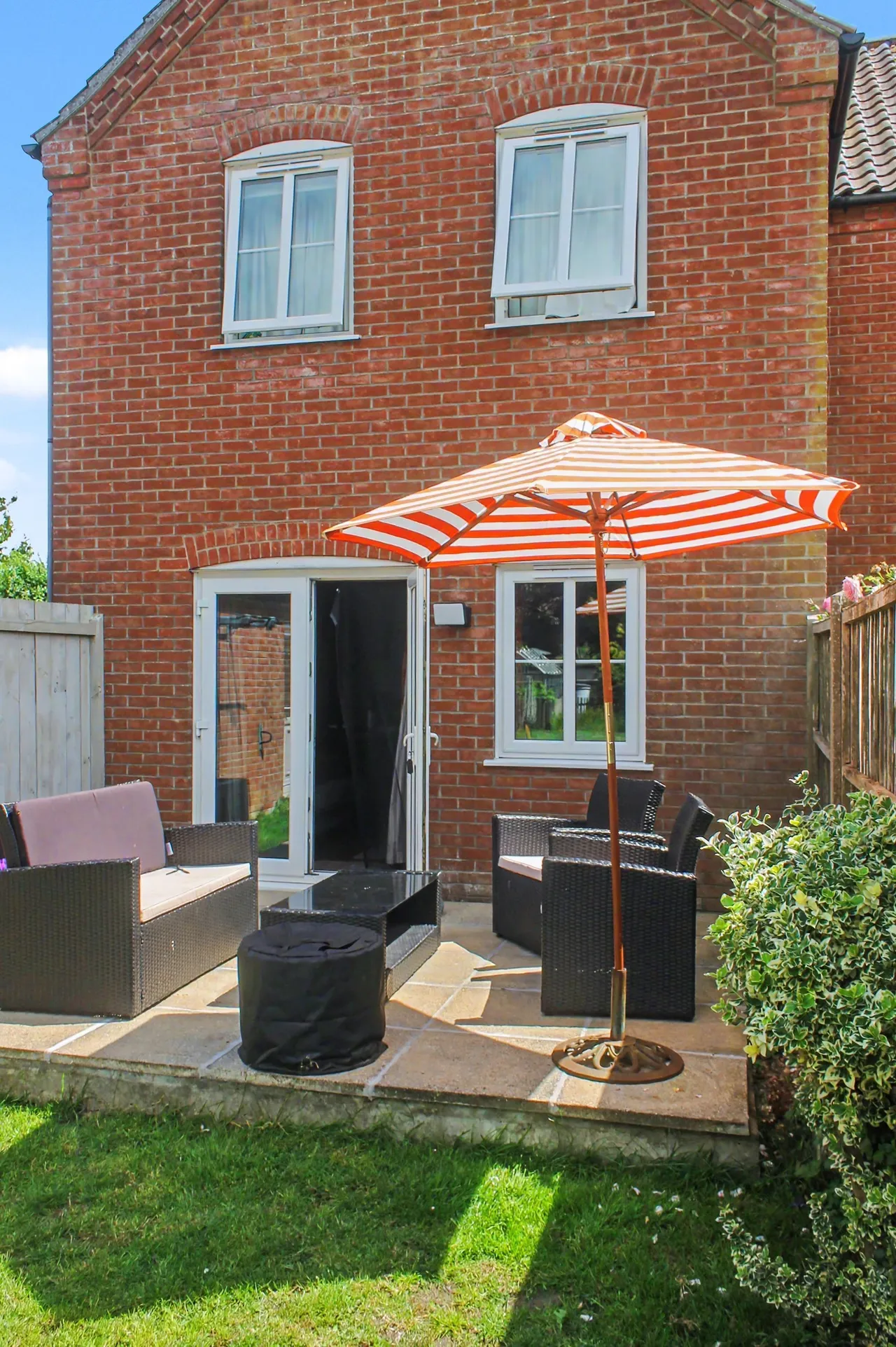 Spacious Semi-Detached Character Home, photo 9