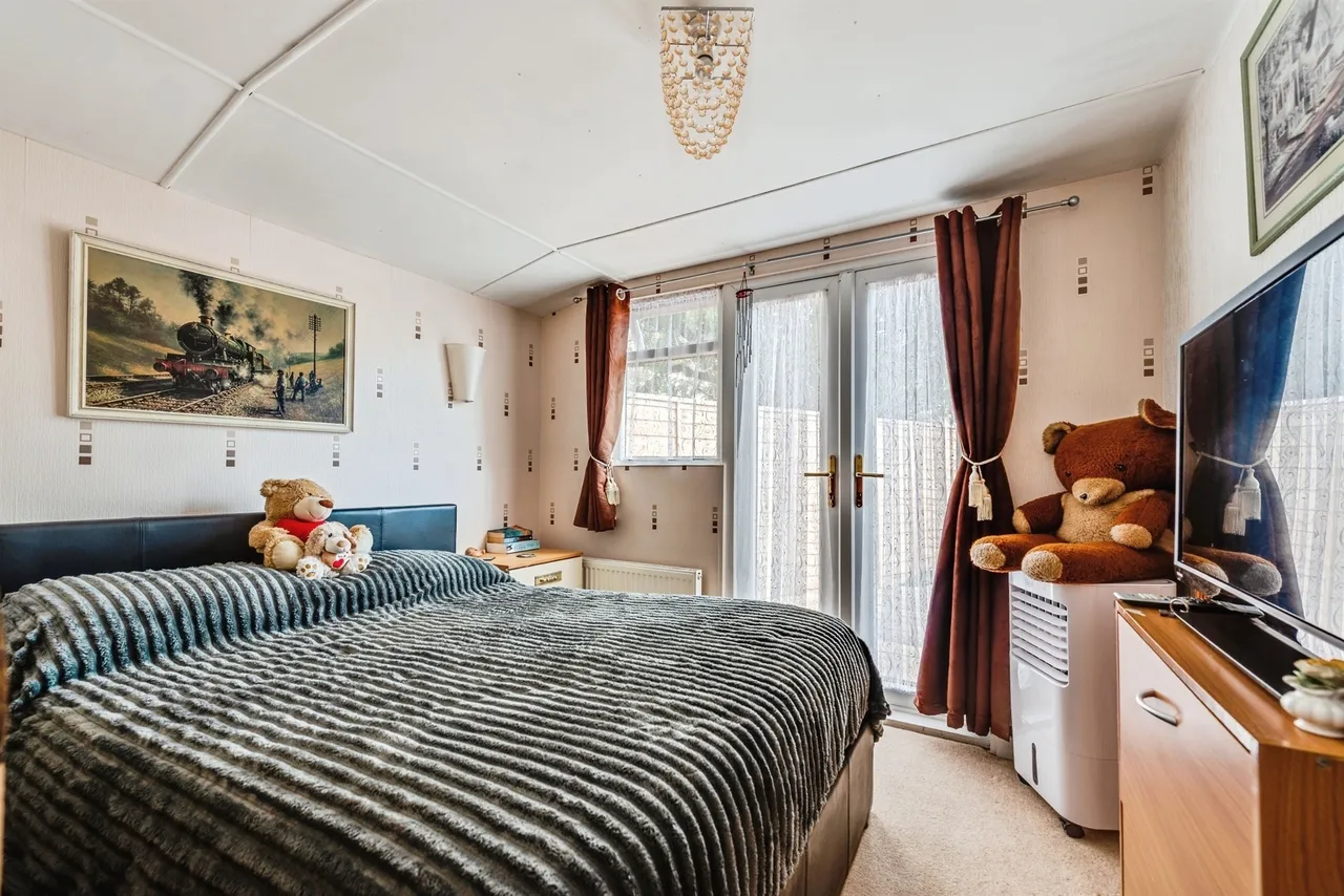 New Look Mobile Home Park, Carterton, OX18, photo 8