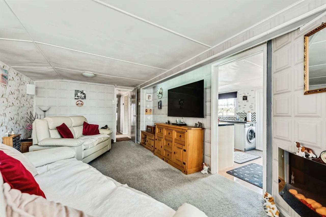 New Look Mobile Home Park, Carterton, OX18, photo 2