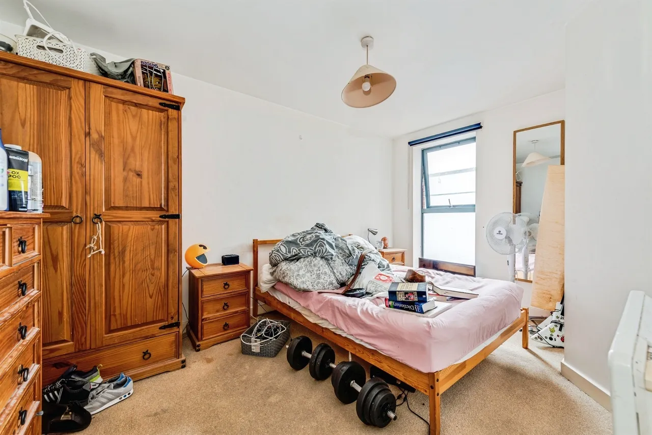 Harding Street, Swindon, SN1, photo 5