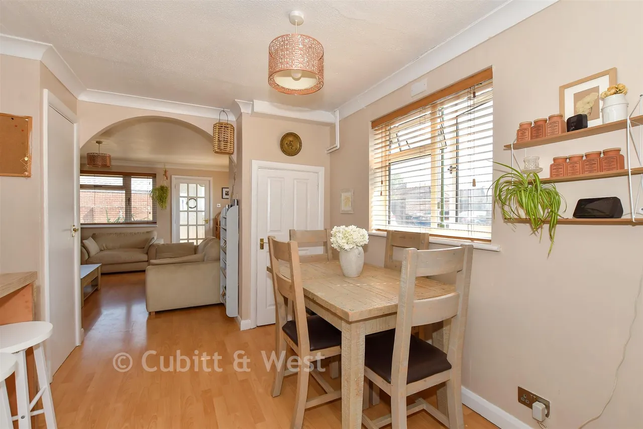 Kirdford Close, Rustington, BN16, photo 11