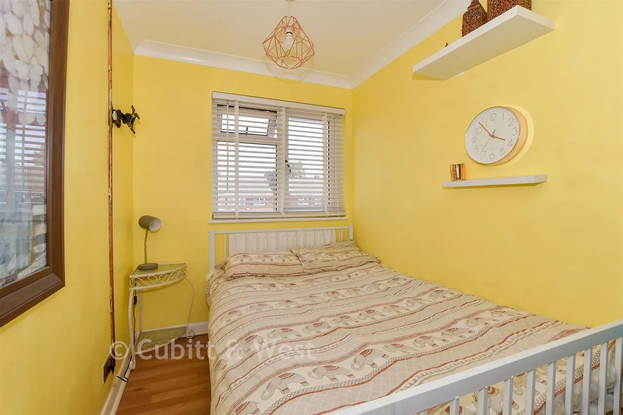 Kirdford Close, Rustington, BN16, photo 7
