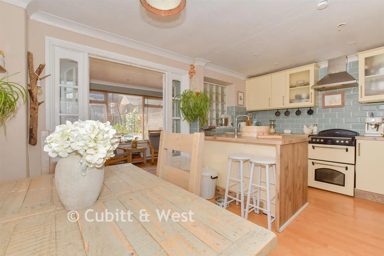 Kirdford Close, Rustington, BN16, photo 4
