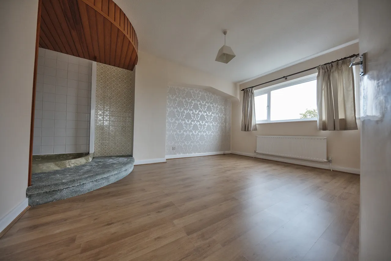 Radyr Avenue, Mayals, SA3, photo 7