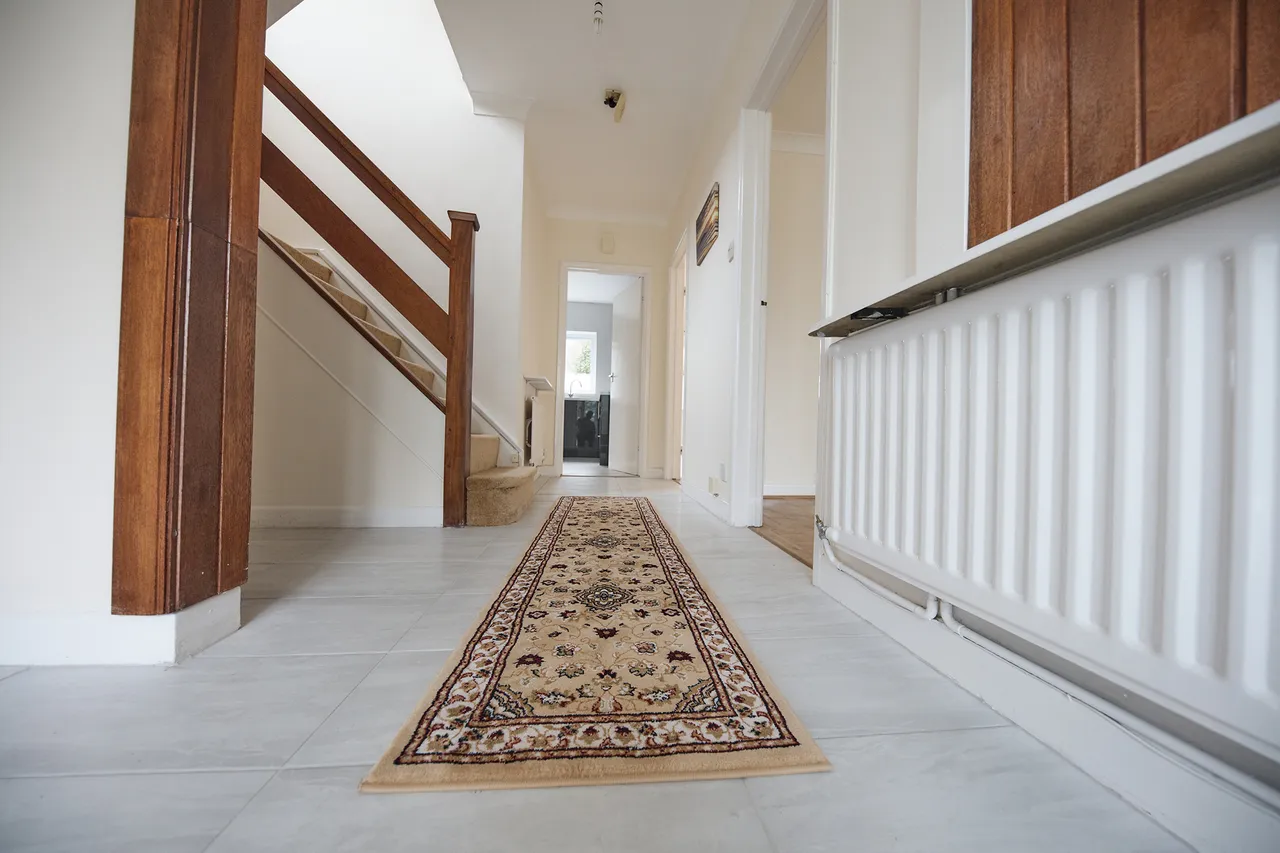Radyr Avenue, Mayals, SA3, photo 11