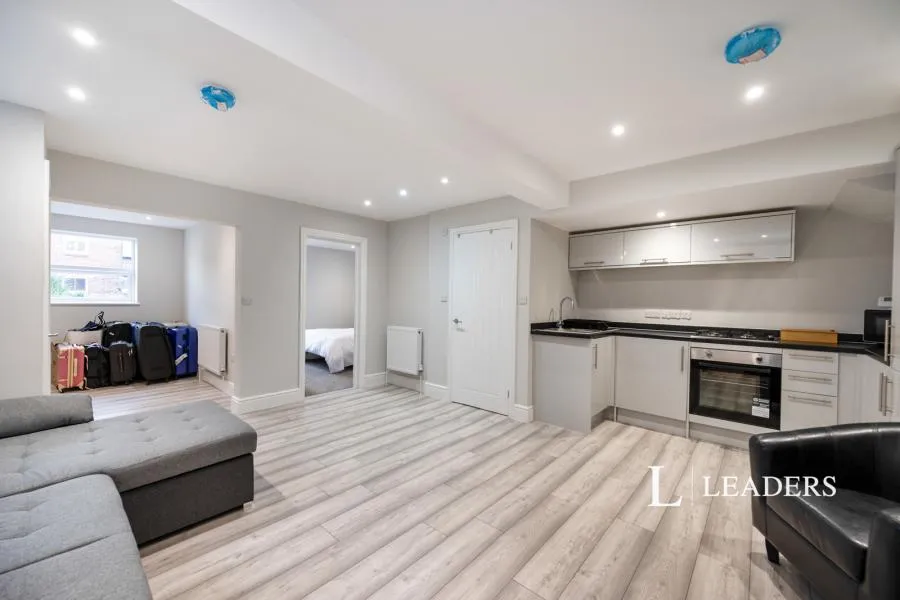 1 bed flat to rent, Yarborough Road, Southsea, PO5