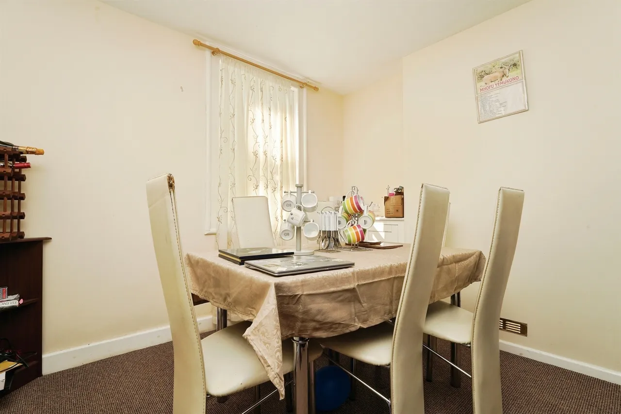 Dukes Way, Malvern, WR14, photo 5