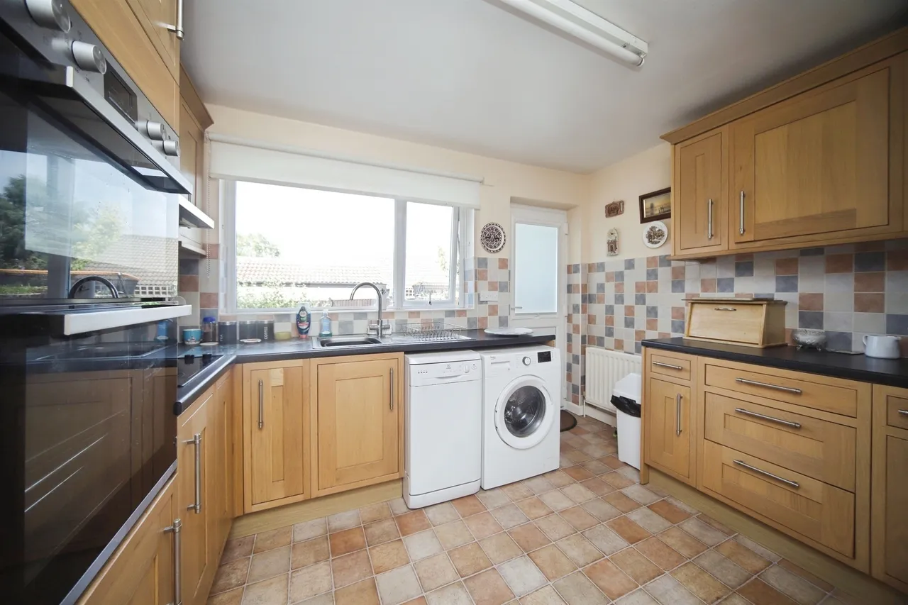 Newlands Grove, Ruishton, TA3, photo 13