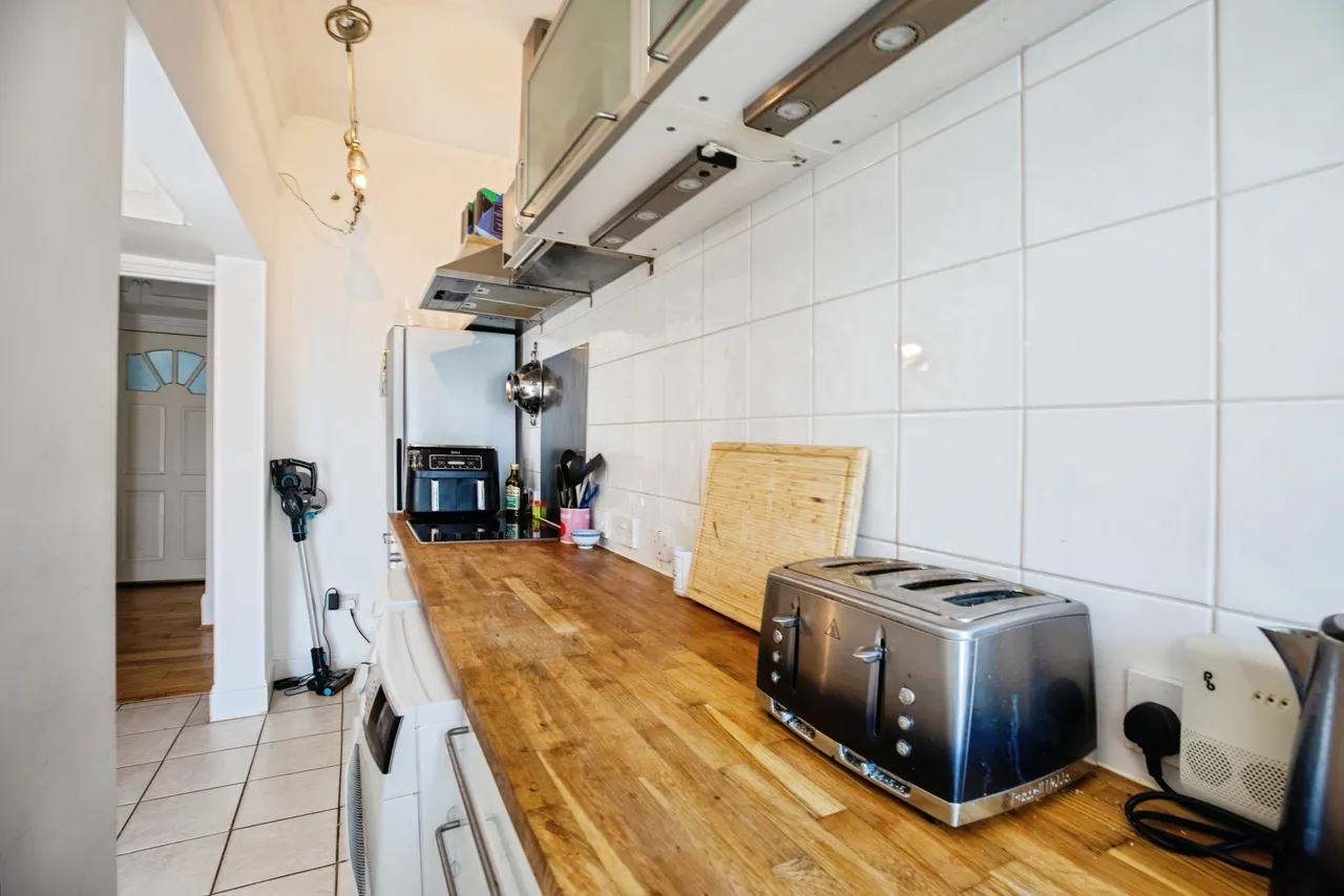 Larkhall Rise, Clapham, SW4, photo 9