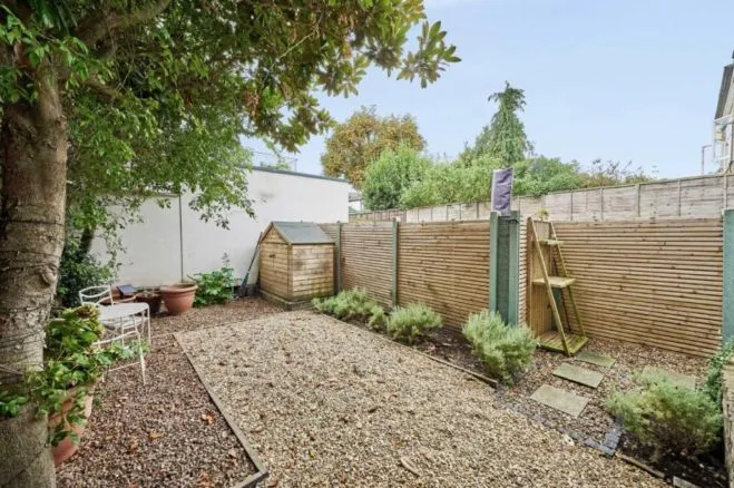 Larkhall Rise, Clapham, SW4, photo 3