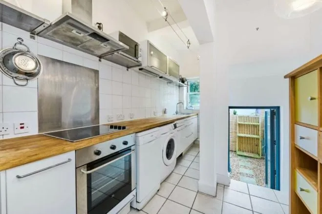 Larkhall Rise, Clapham, SW4, photo 4