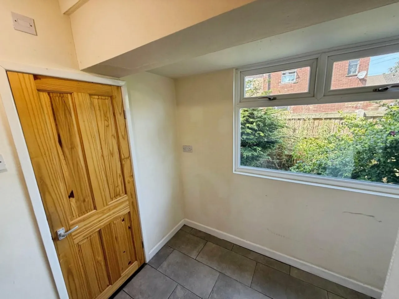 Kynaston Drive, Saltney Ferry, CH4, photo 17