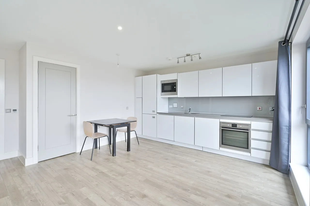 Flat 11 Vertex Apartments, 131 Palmerston Road, London, photo 3