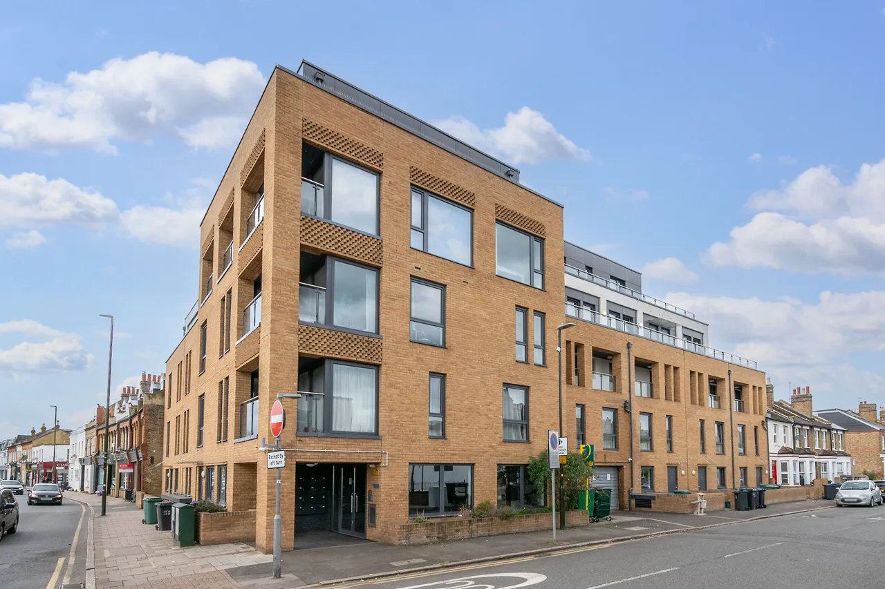 1 bed flat to rent — Flat 11 Vertex Apartments, 131 Palmerston Road, London