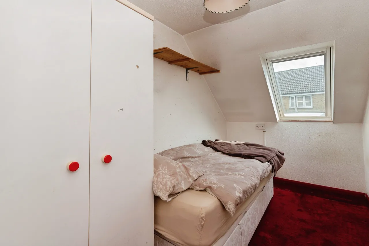 Parkhurst Road, Basildon, photo 10