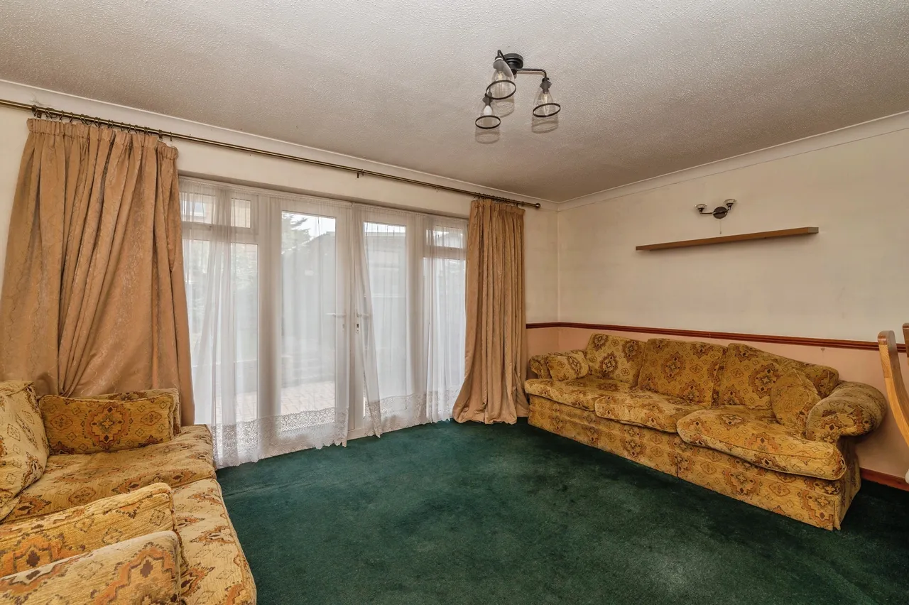 Parkhurst Road, Basildon, photo 7