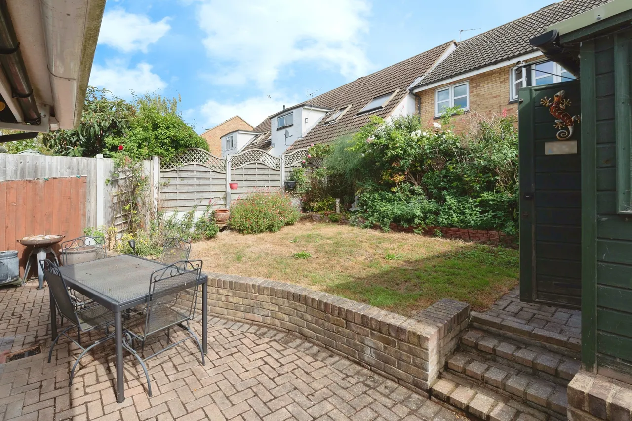 Parkhurst Road, Basildon, photo 4