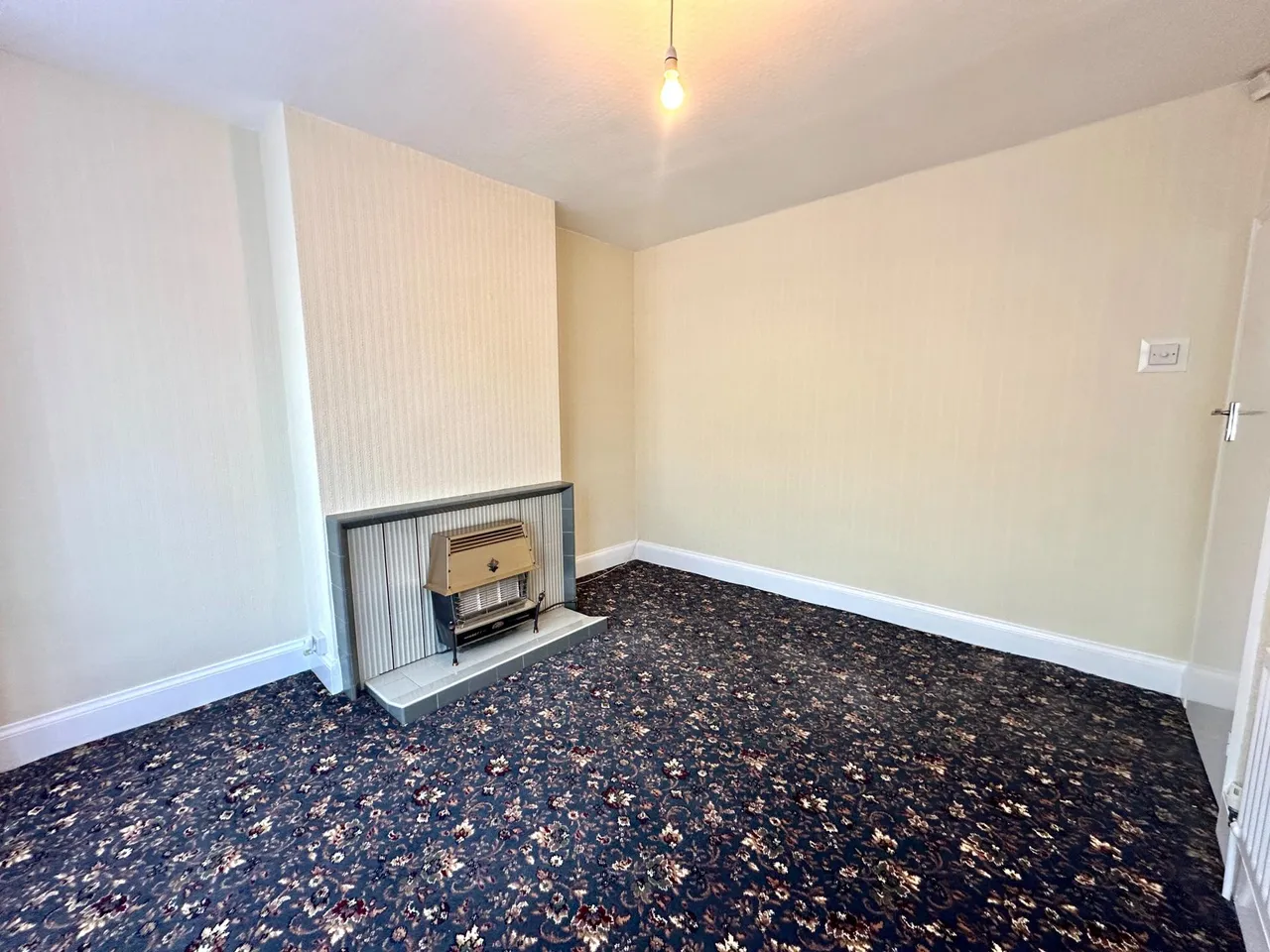 Birmingham New Road, Wolverhampton, WV4, photo 3