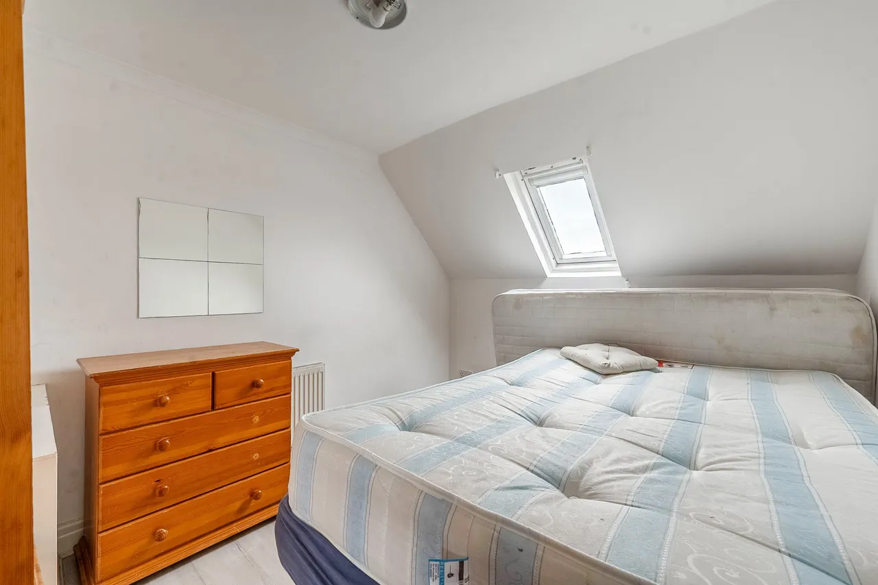 Pinner, HA5, photo 2