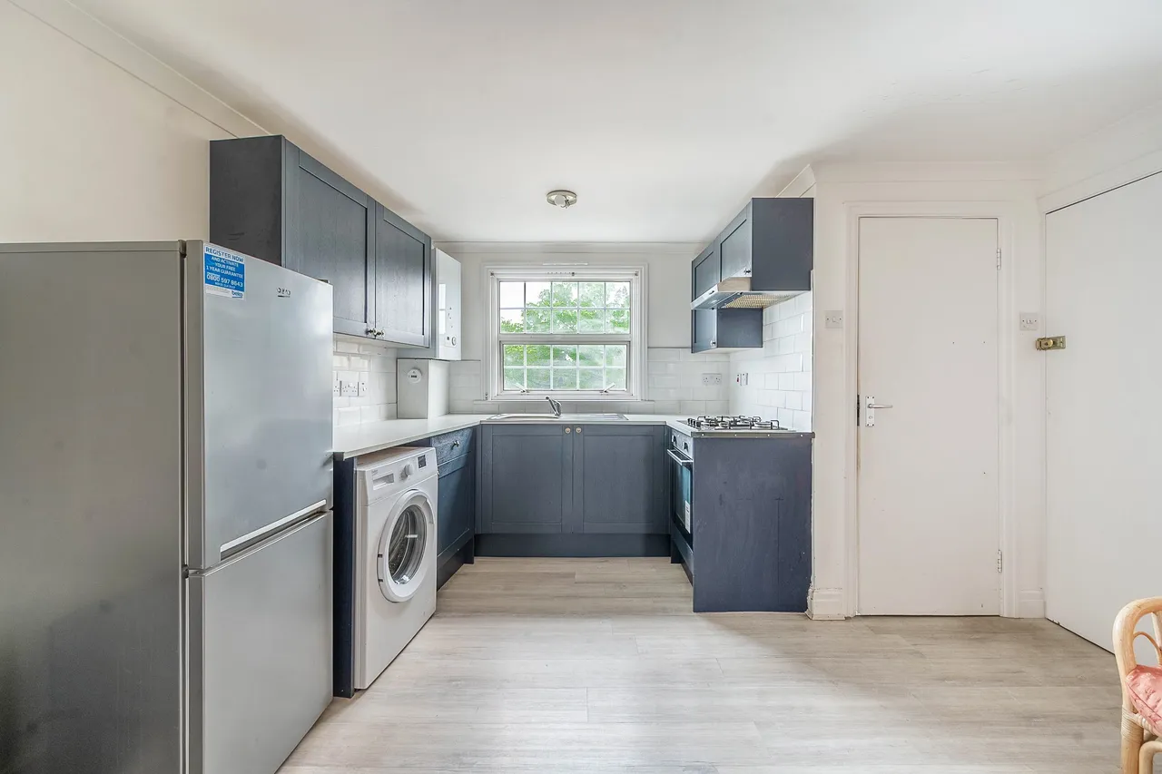 Pinner, HA5, photo 6