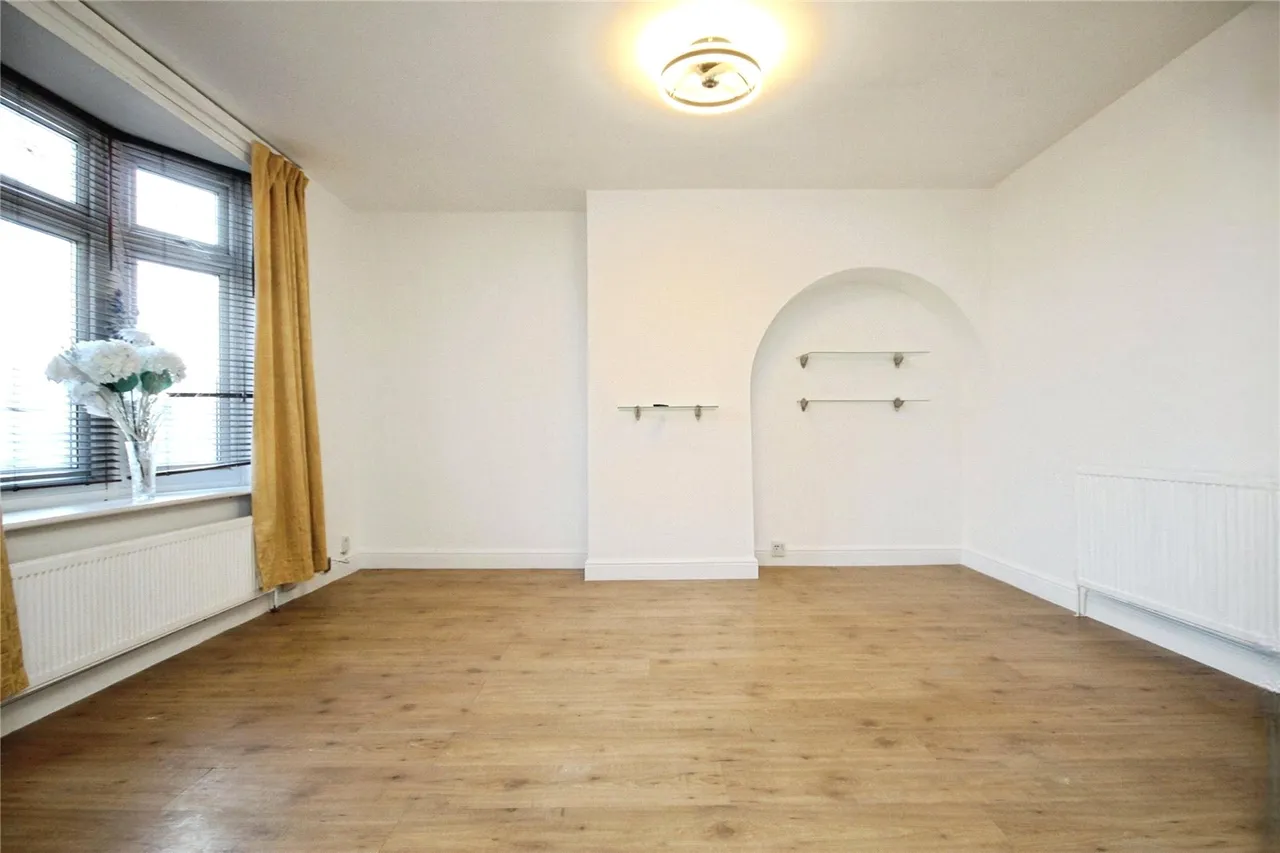 Green Lane, Dagenham, RM8, photo 2