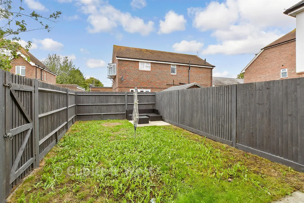 Kings Close, Yapton, BN18, photo 14