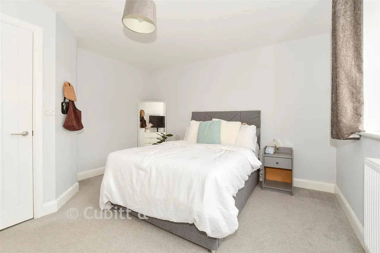 Kings Close, Yapton, BN18, photo 11