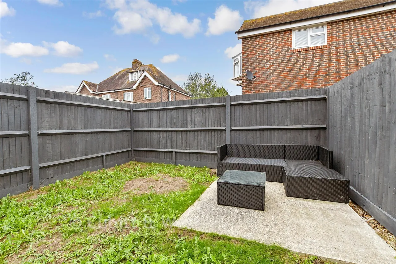 Kings Close, Yapton, BN18, photo 15
