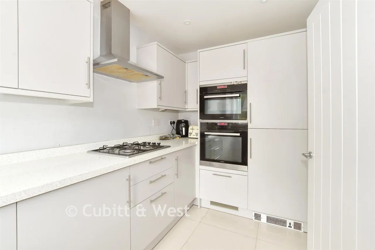 Kings Close, Yapton, BN18, photo 4