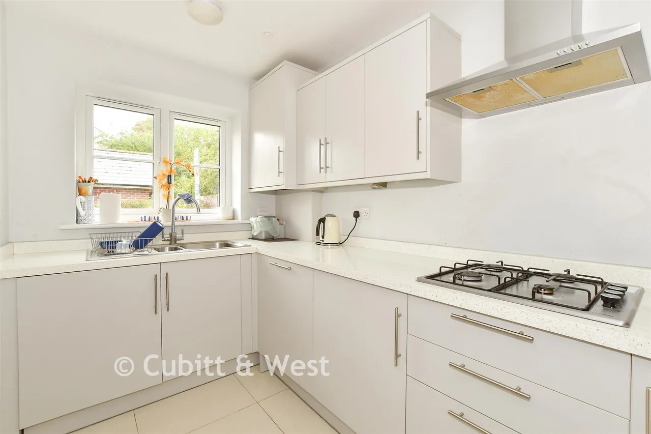 Kings Close, Yapton, BN18, photo 7