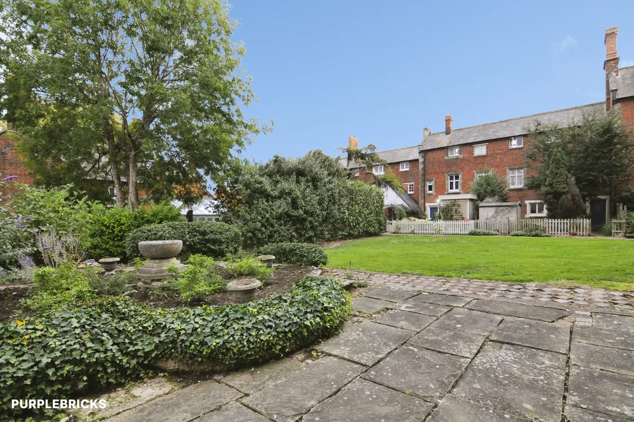 The Close, Dunmow, CM6, photo 2