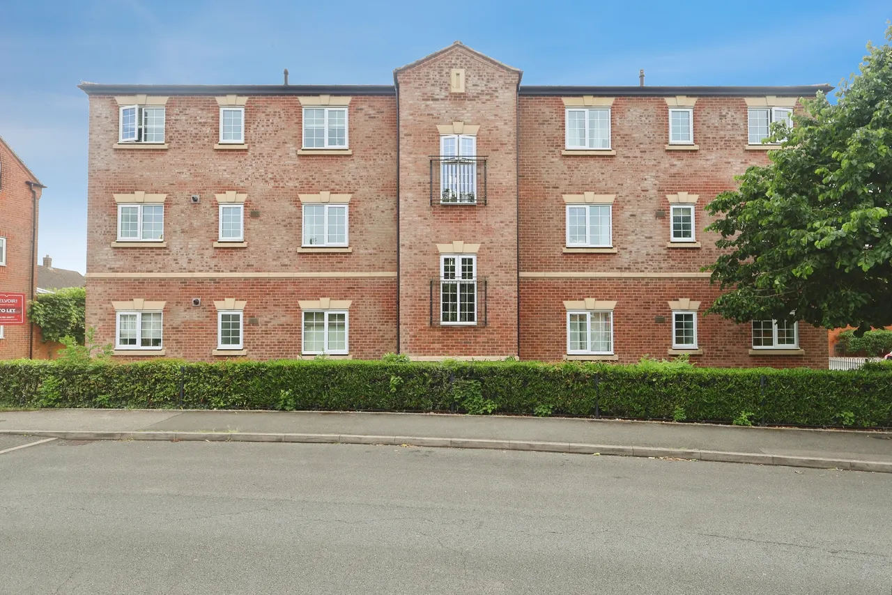 2 bed flat for sale — Betjeman Road, Trinity Mead, Stratford-upon-Avon, CV37