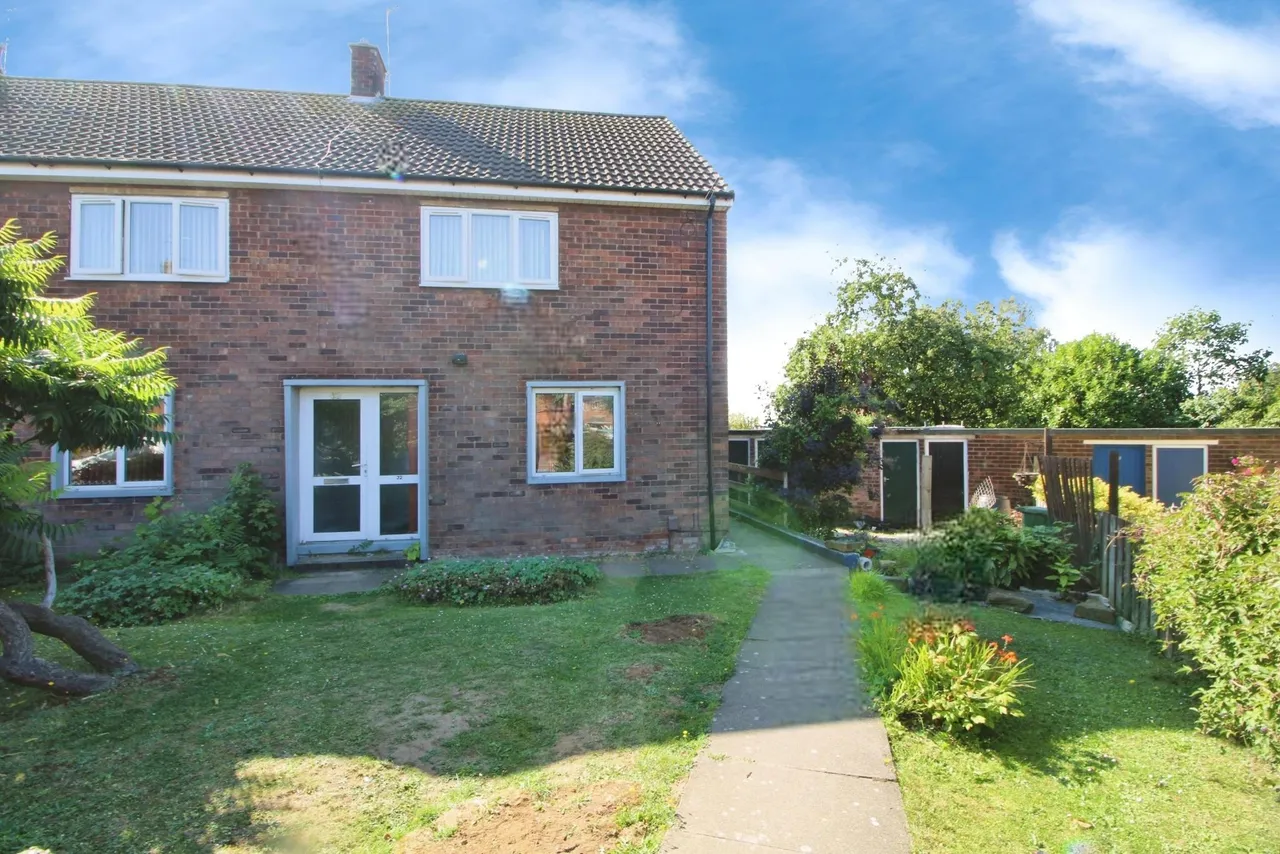 2 bed flat for sale, Caenby Road, Scunthorpe, DN17