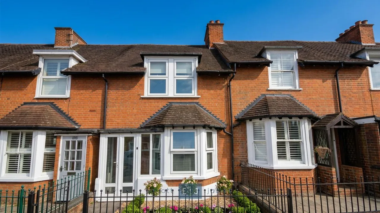 3 bed house to rent, Forest Road, Loughton, IG10