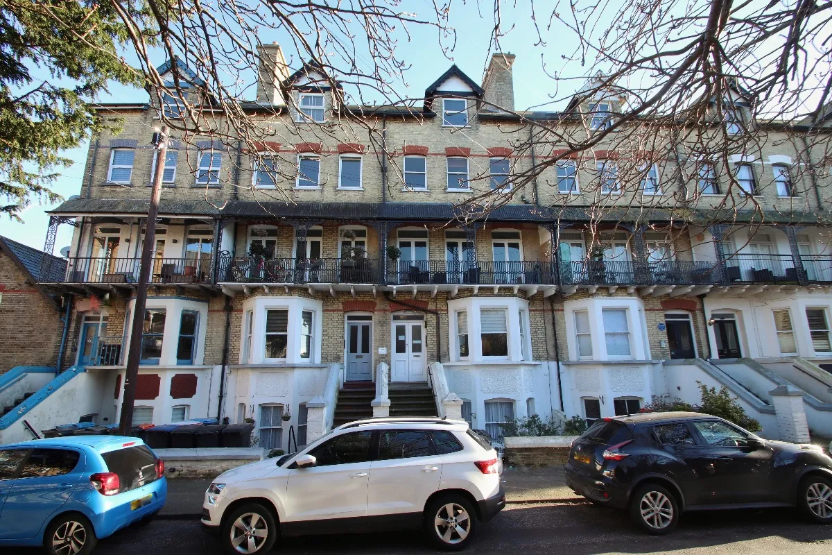 1 bed flat for sale — 15 Adrian Square, Westgate-on-Sea, Kent, CT8 8SU