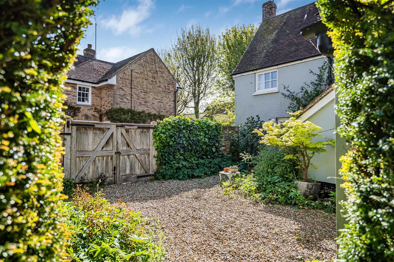 St. Johns Street, Duxford, CB22, photo 19