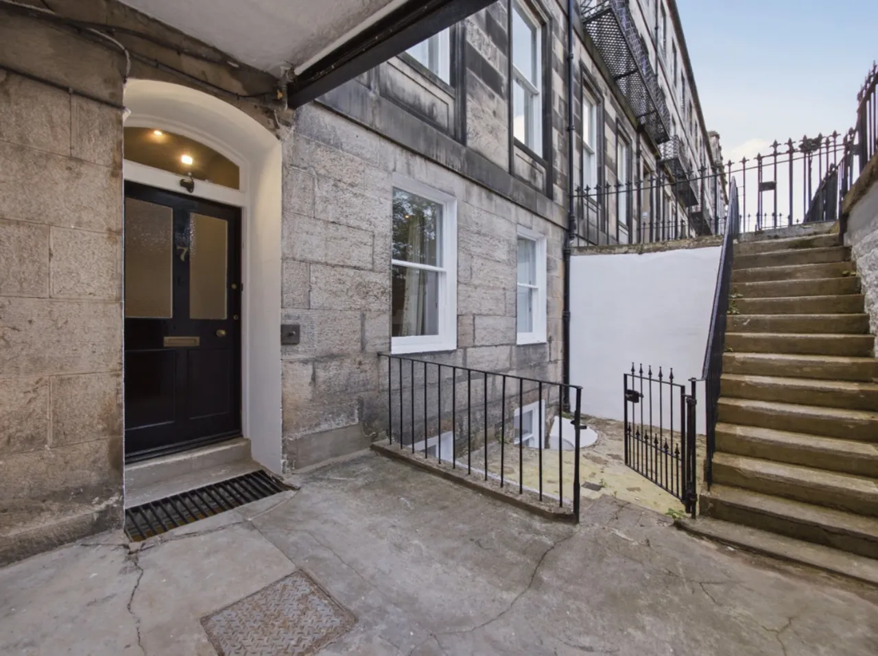 3 bed flat for sale, Fettes Row, New Town, EH3