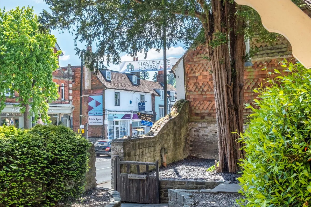 High Street, Haslemere, GU27, photo 24