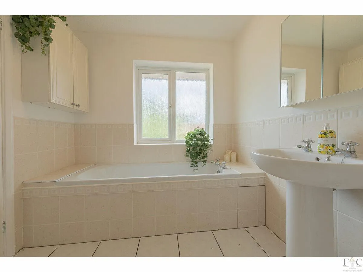 Bitteswell Road, Lutterworth, LE17, photo 25